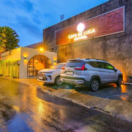 Escotel Casa De Luga Jakarta Exteriör bild